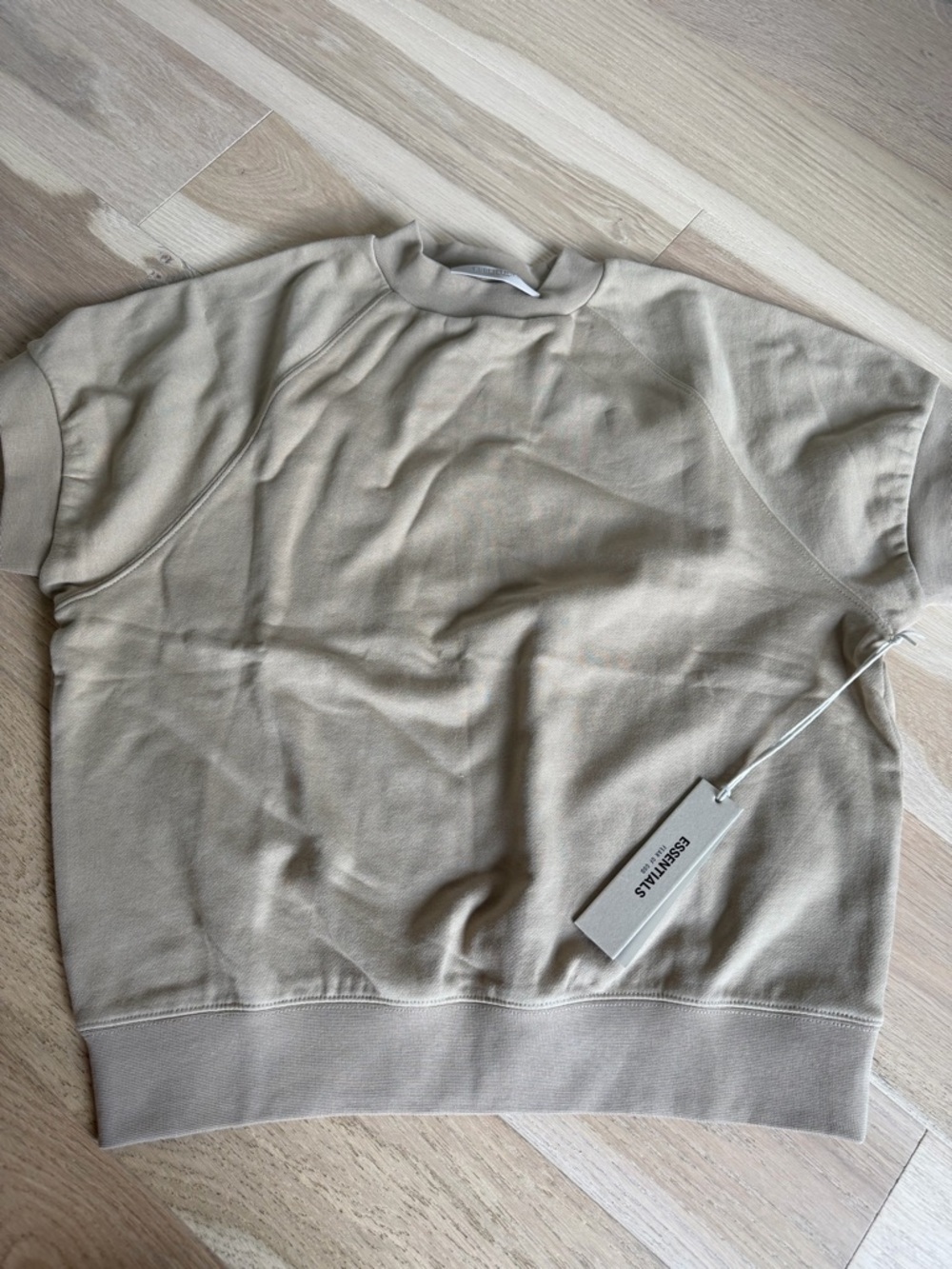 Essentials small short sleeve sweatshirt